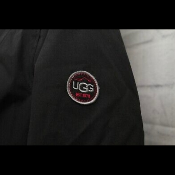 UGG Adirondack 3 in 1 Waterproof Down Parka. Women's Size Medium, Black - Picture 5 of 14